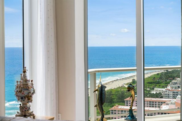 2700 N Ocean Drive Ph-1b, Singer Island, FL 33404