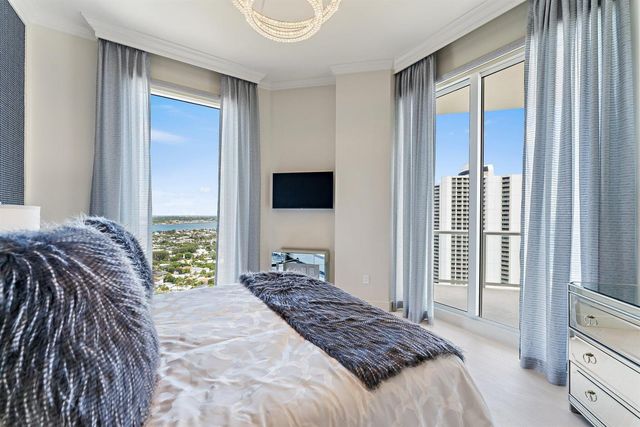 2700 N Ocean Drive Ph-1b, Singer Island, FL 33404