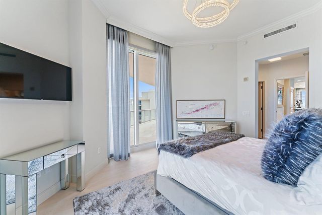 2700 N Ocean Drive Ph-1b, Singer Island, FL 33404