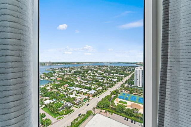 2700 N Ocean Drive Ph-1b, Singer Island, FL 33404