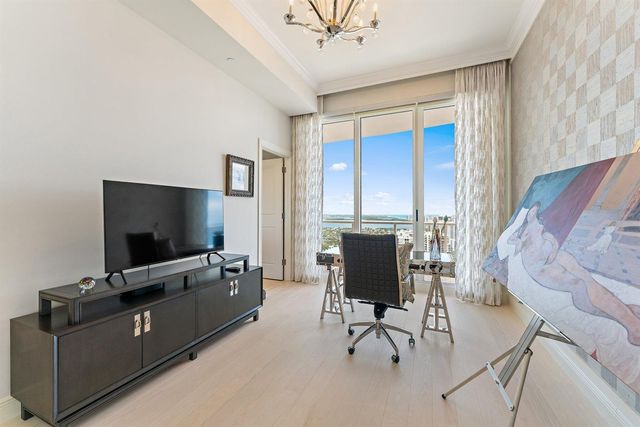 2700 N Ocean Drive Ph-1b, Singer Island, FL 33404
