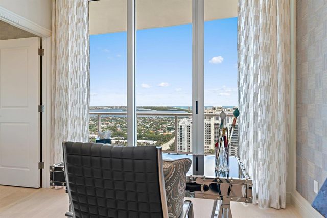 2700 N Ocean Drive Ph-1b, Singer Island, FL 33404