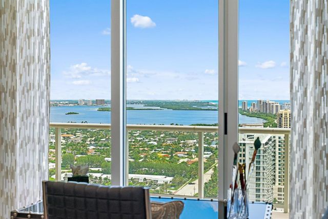 2700 N Ocean Drive Ph-1b, Singer Island, FL 33404
