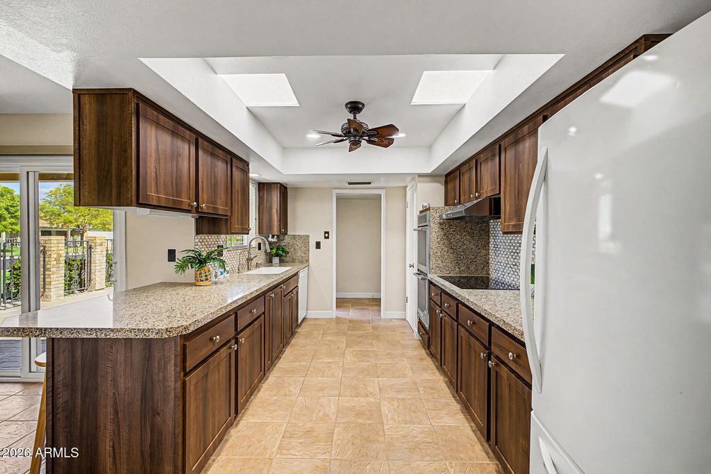 10311 W KINGSWOOD Circle, Sun City, AZ 85351 — exterior