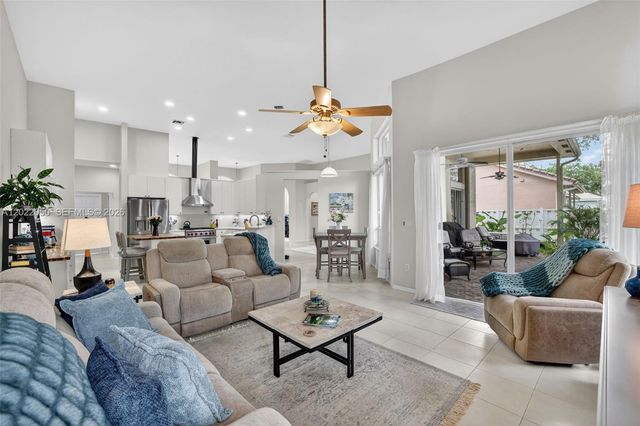 13775 NW 20th St, Pembroke Pines, FL 33028