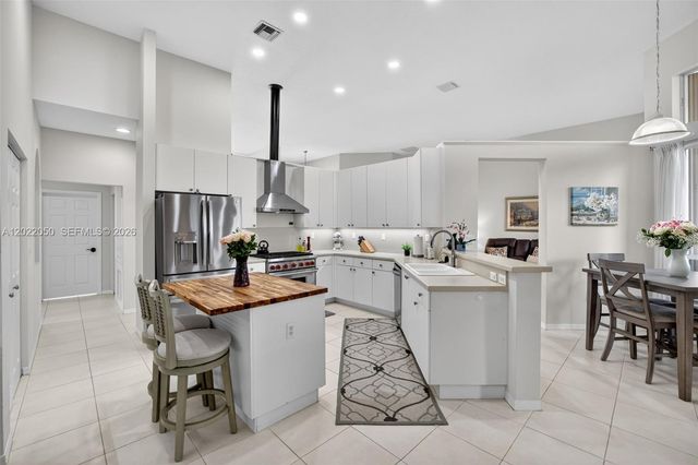 13775 NW 20th St, Pembroke Pines, FL 33028