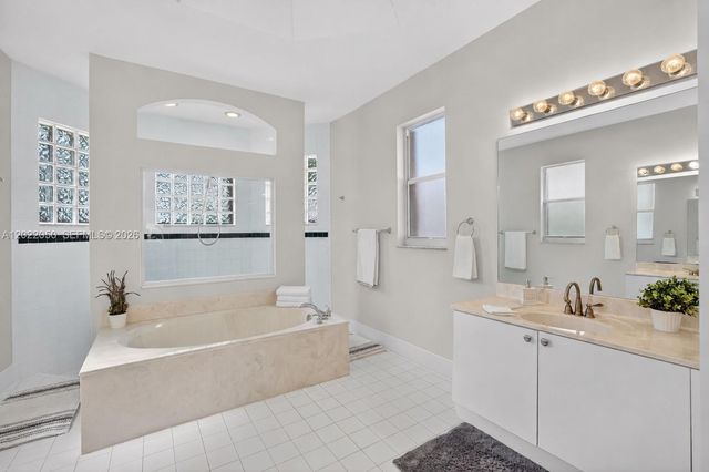 13775 NW 20th St, Pembroke Pines, FL 33028