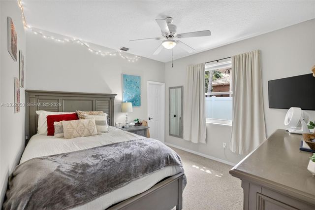 13775 NW 20th St, Pembroke Pines, FL 33028