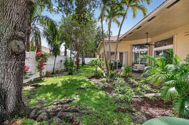 13775 NW 20th St, Pembroke Pines, FL 33028