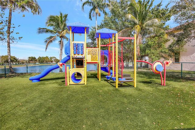 13775 NW 20th St, Pembroke Pines, FL 33028