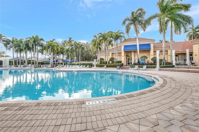 13775 NW 20th St, Pembroke Pines, FL 33028