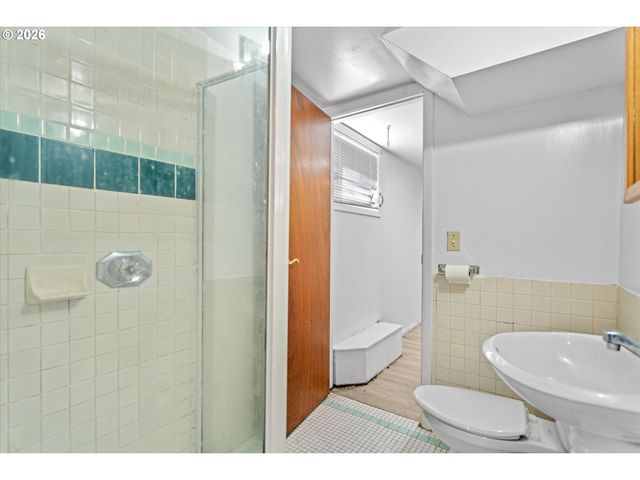 12020 Ne SAN RAFAEL St, Portland, OR 97220