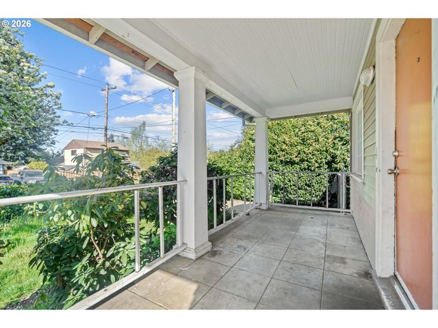 12020 Ne SAN RAFAEL St, Portland, OR 97220