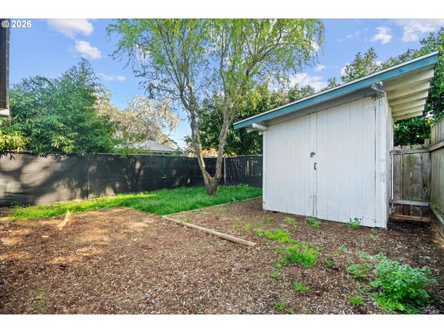 12020 Ne SAN RAFAEL St, Portland, OR 97220