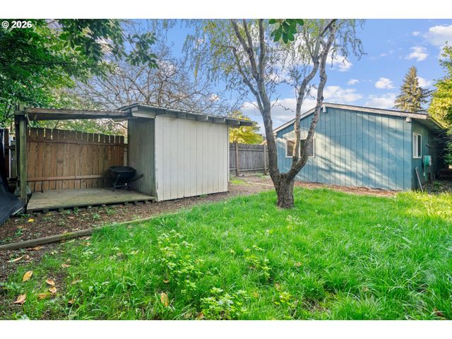 12020 Ne SAN RAFAEL St, Portland, OR 97220