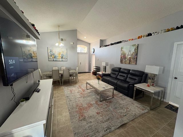 208 GRANTHAM DRIVE, Davenport, FL 33897