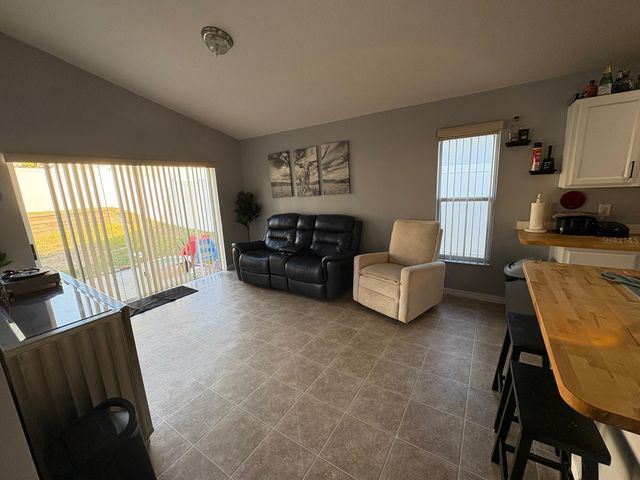 208 GRANTHAM DRIVE, Davenport, FL 33897