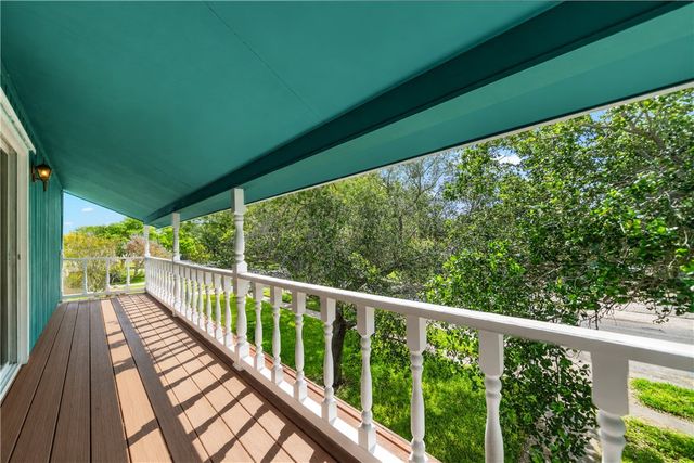 1022 Delta Dr, Corpus Christi, TX 78412