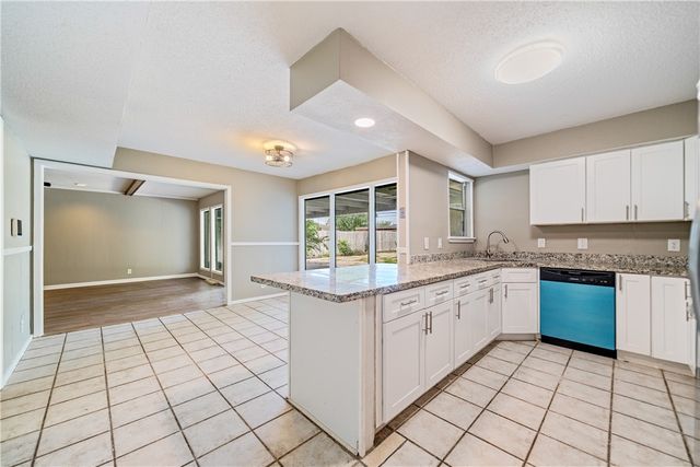1022 Delta Dr, Corpus Christi, TX 78412