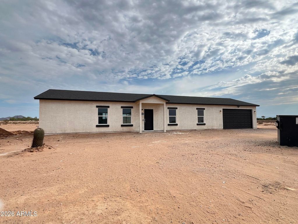 Image 1 of property listing at 10040 W Anthony Street, Casa Grande, AZ 85194