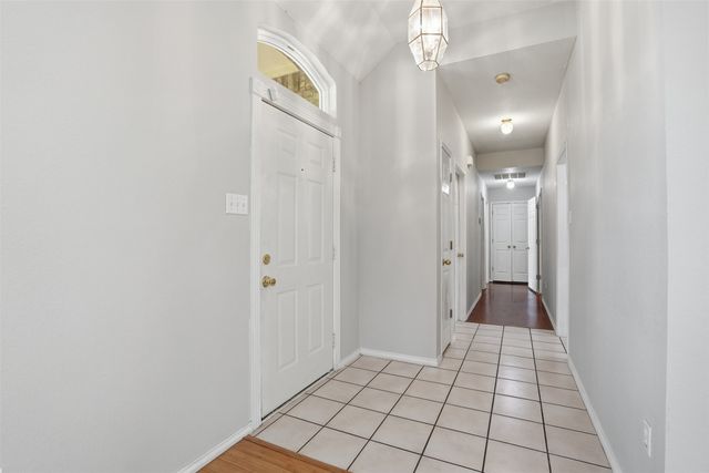 4121 Oakview Circle, Alvarado, TX 76009