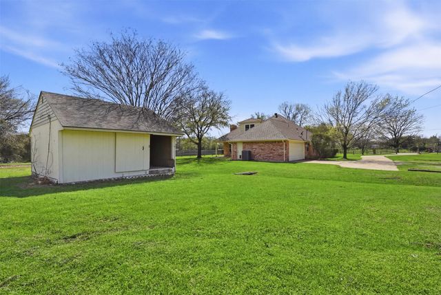 4121 Oakview Circle, Alvarado, TX 76009