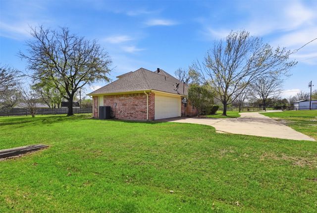 4121 Oakview Circle, Alvarado, TX 76009