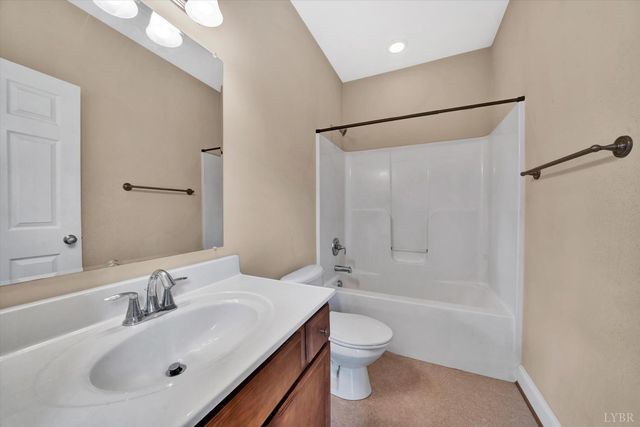 205 Capital Street 202, Lynchburg, VA 24502