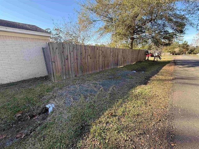 375 Dorothy Drive, Lumberton, TX 77657