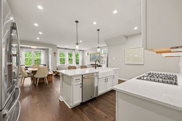 692 Peppermint Drive, Rochester Hills, MI 48307