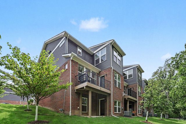 692 Peppermint Drive, Rochester Hills, MI 48307