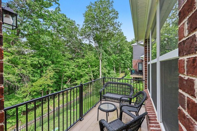 692 Peppermint Drive, Rochester Hills, MI 48307