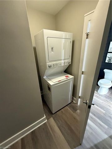 810 W 4th Street 421, Winston-salem, NC 27101