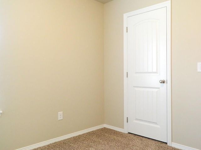 204 Saint Charles Way, Midwest City, OK 73130