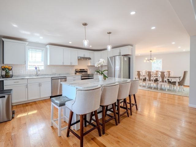 1 Dolge Ct, Oxford, MA 01540