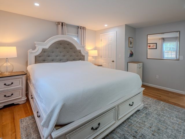 1 Dolge Ct, Oxford, MA 01540