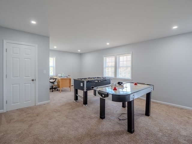 1 Dolge Ct, Oxford, MA 01540