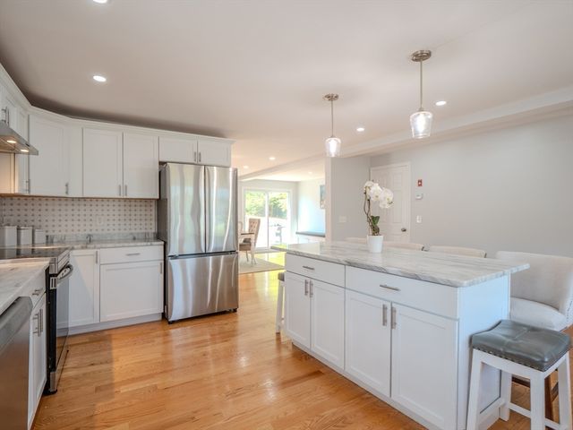 1 Dolge Ct, Oxford, MA 01540