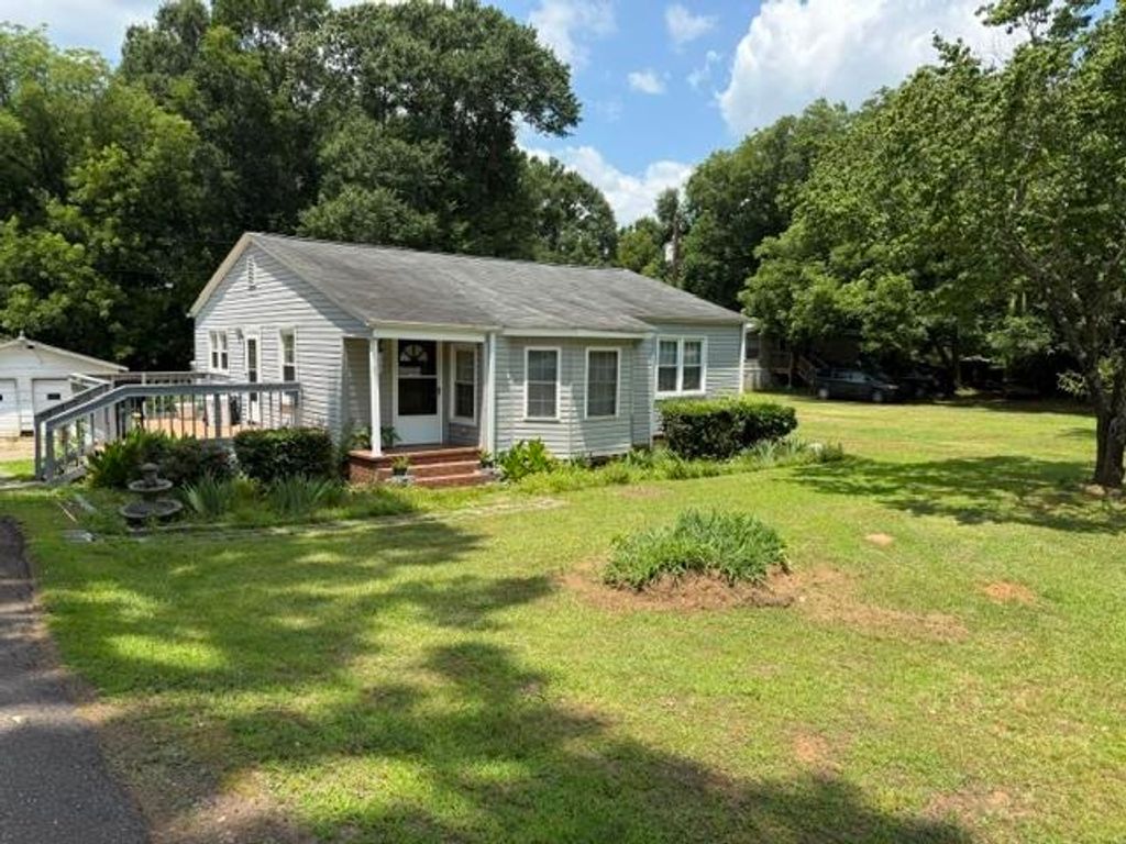15570 US 221 Highway, Enoree, SC 29335