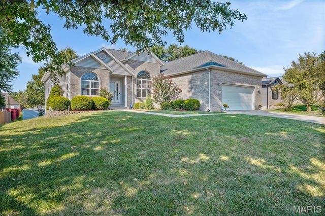 2645 Katrine Lake Drive, Shiloh, IL 62221