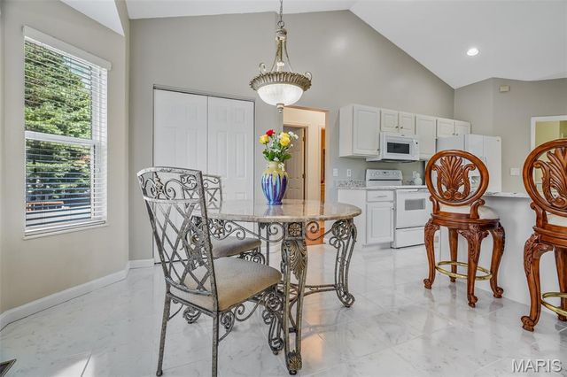 2645 Katrine Lake Drive, Shiloh, IL 62221