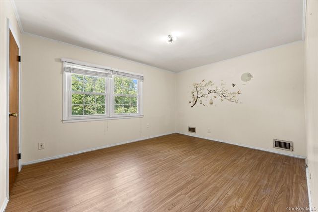 142-10 Oak Avenue, Flushing, NY 11355