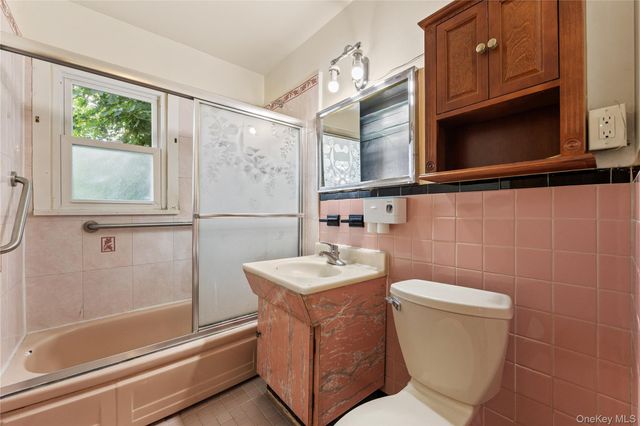 142-10 Oak Avenue, Flushing, NY 11355