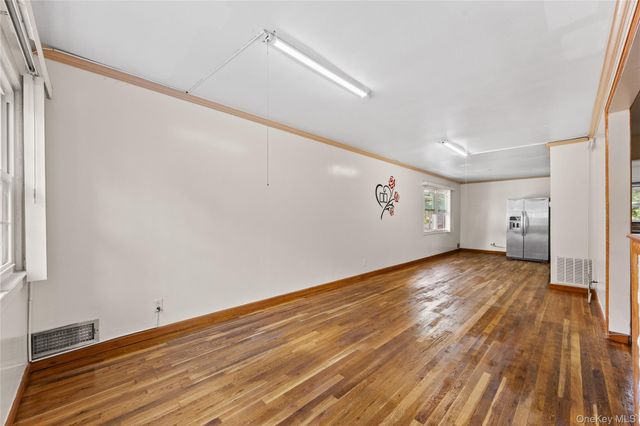 142-10 Oak Avenue, Flushing, NY 11355