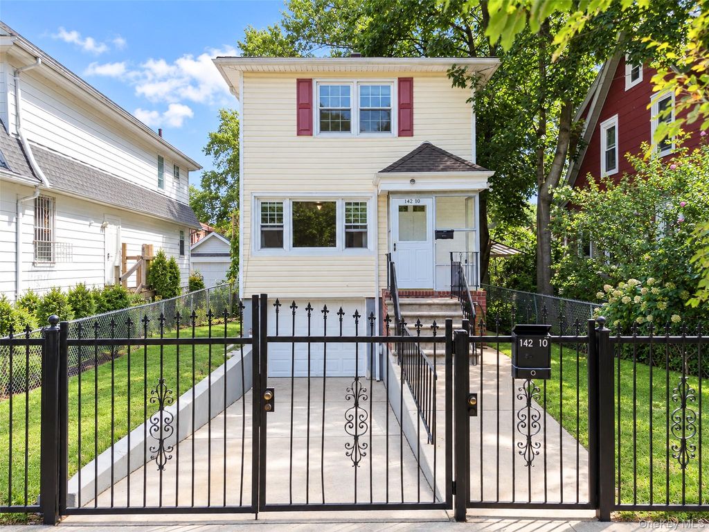 142-10 Oak Avenue, Flushing, NY 11355 — exterior