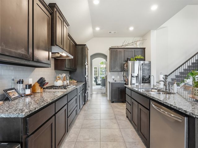 1705 Chacon Canyon Drive, Desoto, TX 75115