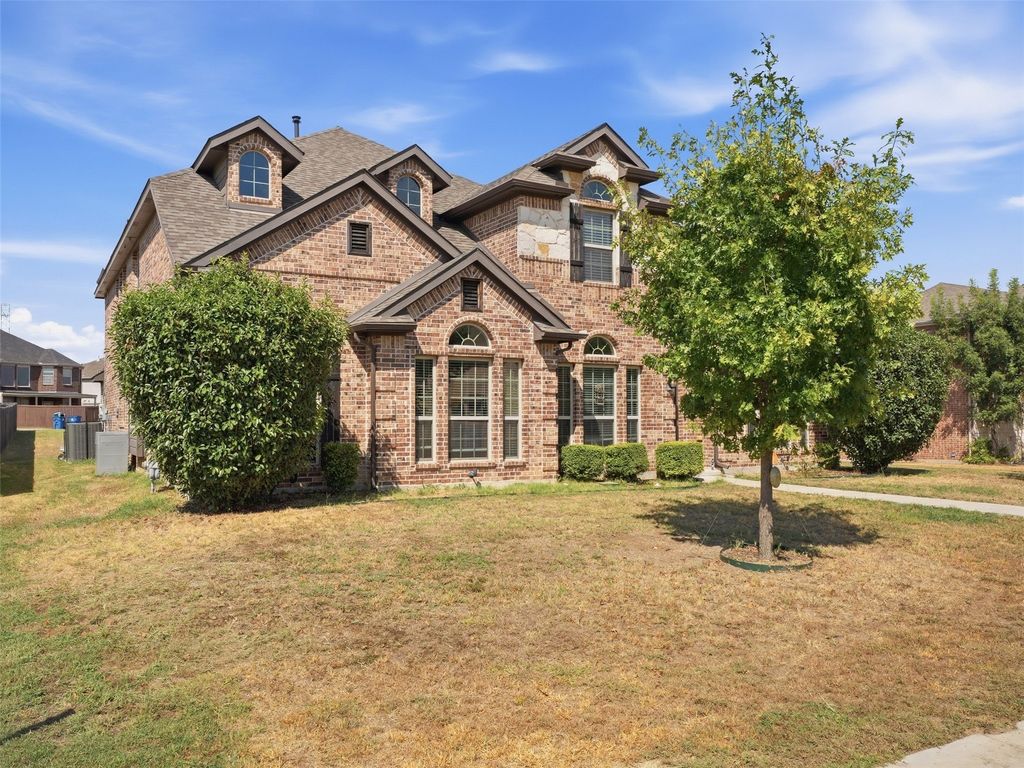 1705 Chacon Canyon Drive, Desoto, TX 75115