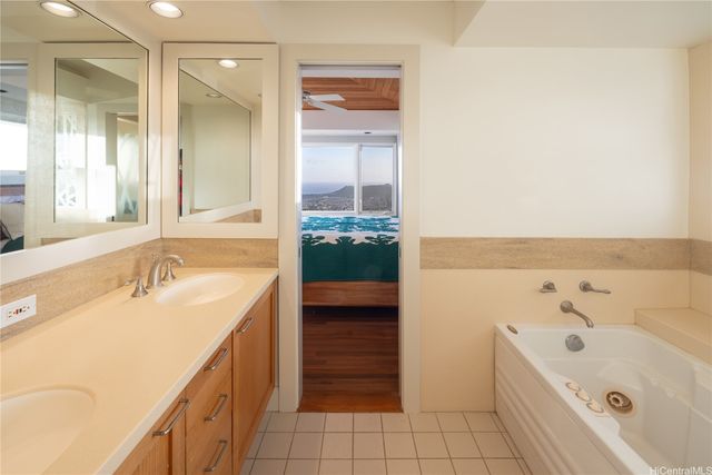 3865 Mariposa Drive, Honolulu, HI 96816