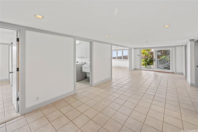 3865 Mariposa Drive, Honolulu, HI 96816