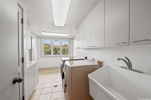 3865 Mariposa Drive, Honolulu, HI 96816